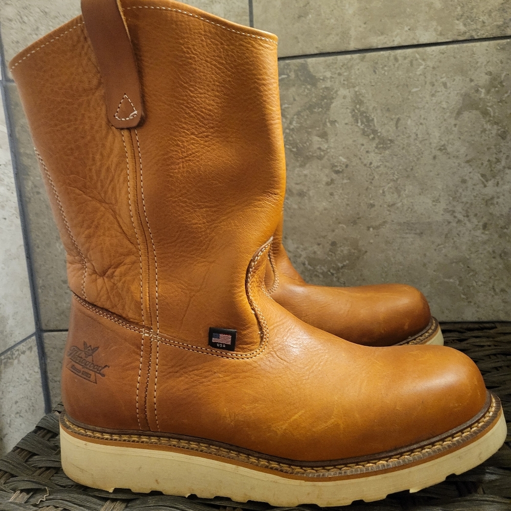 Brand: Thorogood, Size 9 D, Color: Brown/cream